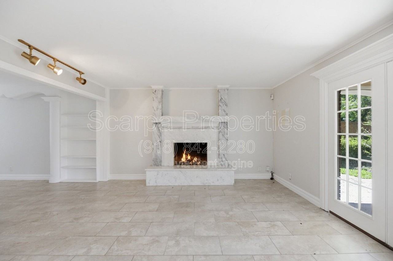 6812 E 55th St - Photo 7 of 28