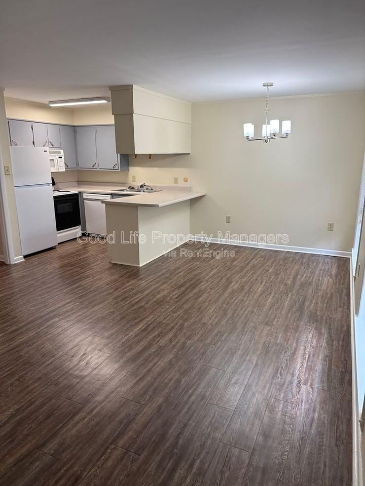 1103 N 15th Ave #104 - Photo 2 of 10
