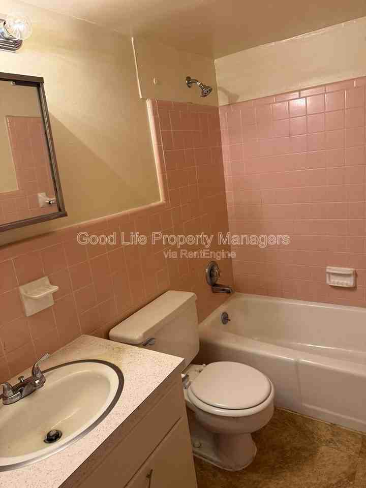 1103 N 15th Ave #104 - Photo 6 of 10
