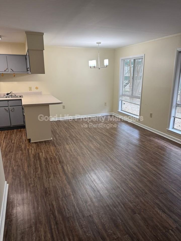 1103 N 15th Ave #104 - Photo 7 of 10