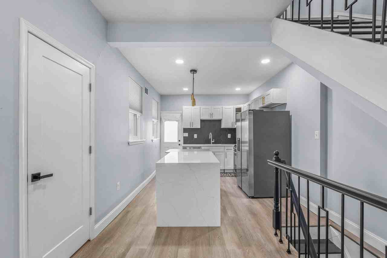 1521 S 19th St - Photo 7 of 33