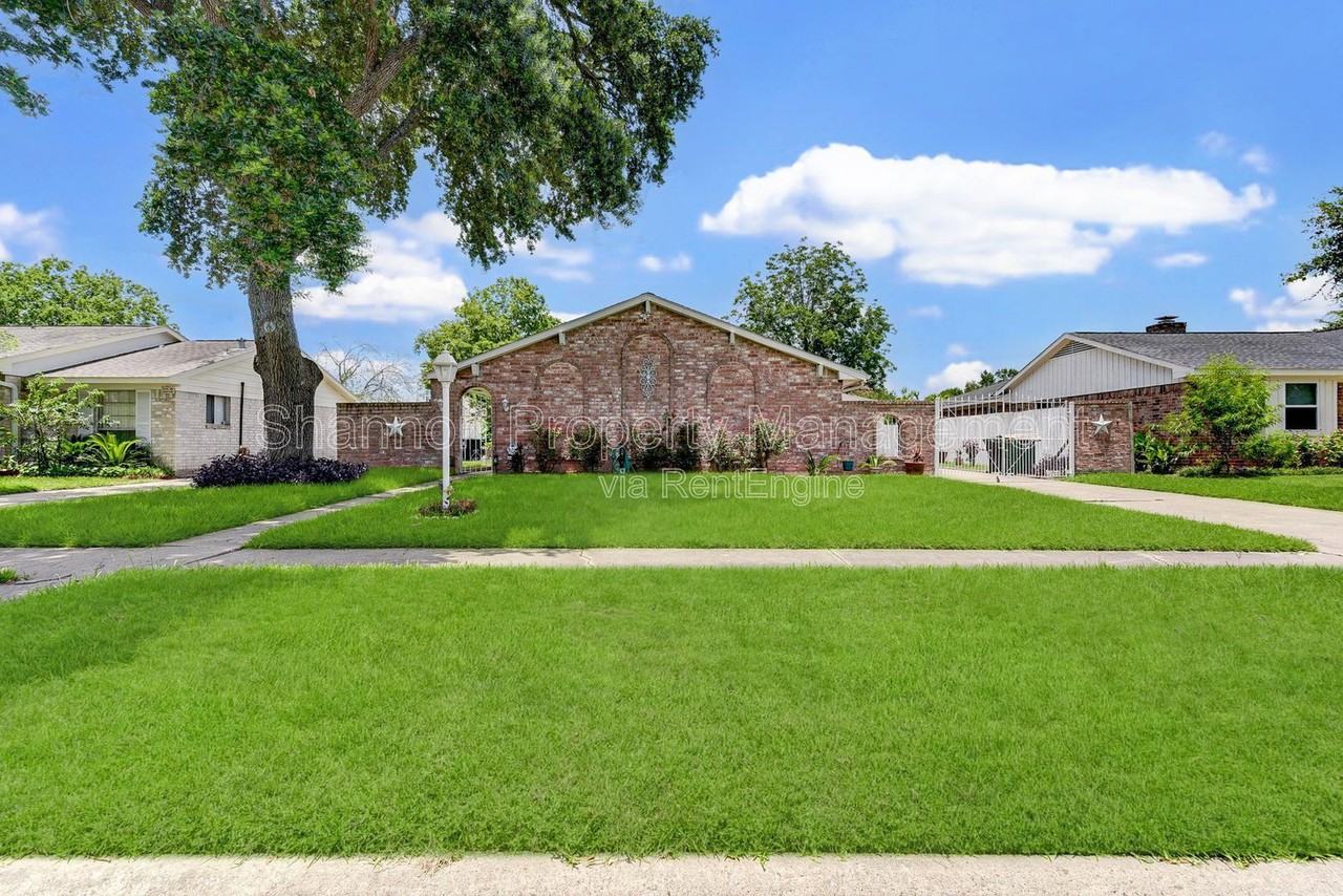 10526 Huntington Way Dr - Photo 2 of 45