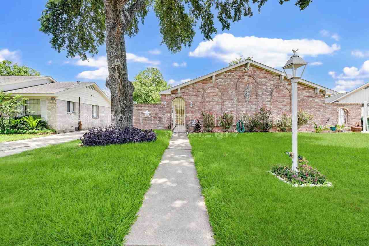 10526 Huntington Way Dr - Photo 3 of 45