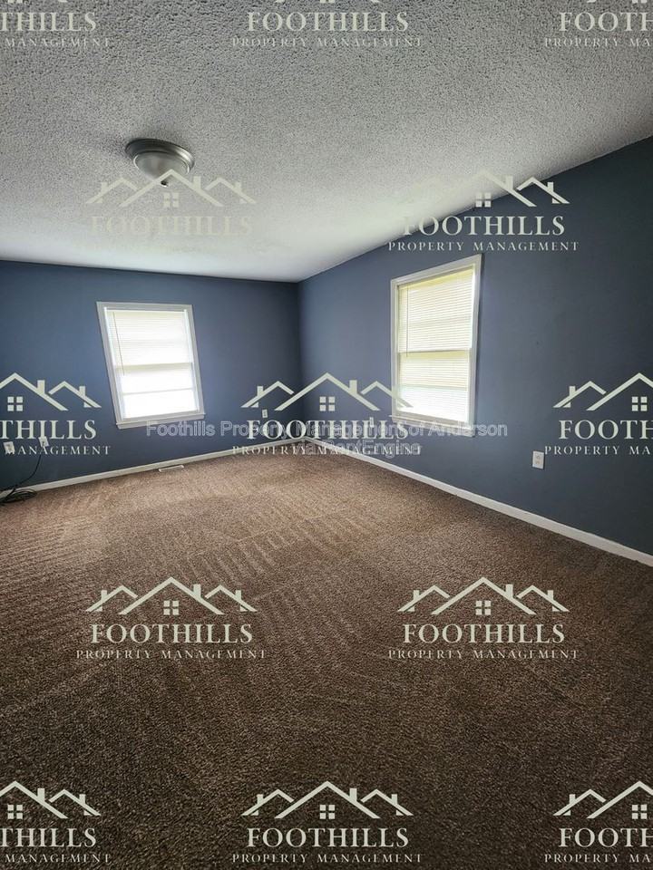 213 Fretwell Dr - Photo 5 of 8