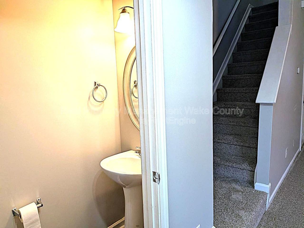 112 Graystar Rd - Photo 7 of 22