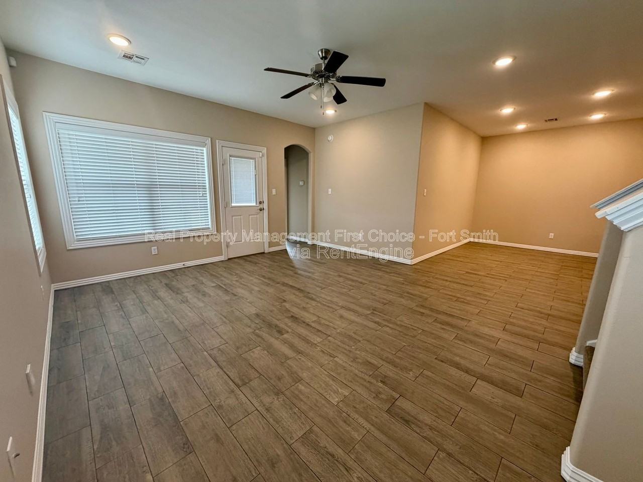 6605 Leightyn Ln - Photo 2 of 20
