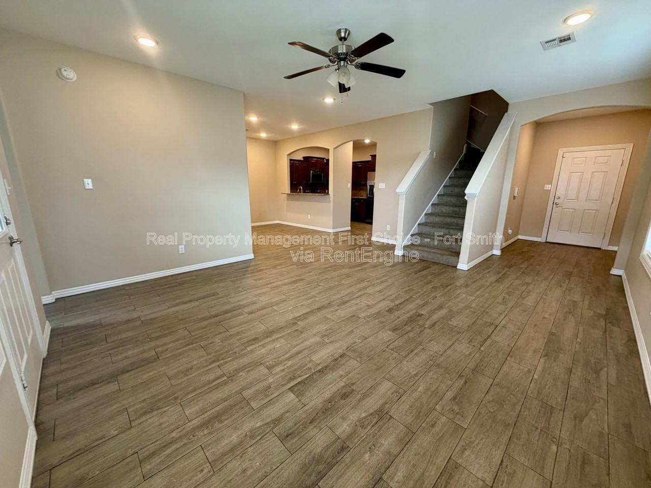 6605 Leightyn Ln - Photo 3 of 20