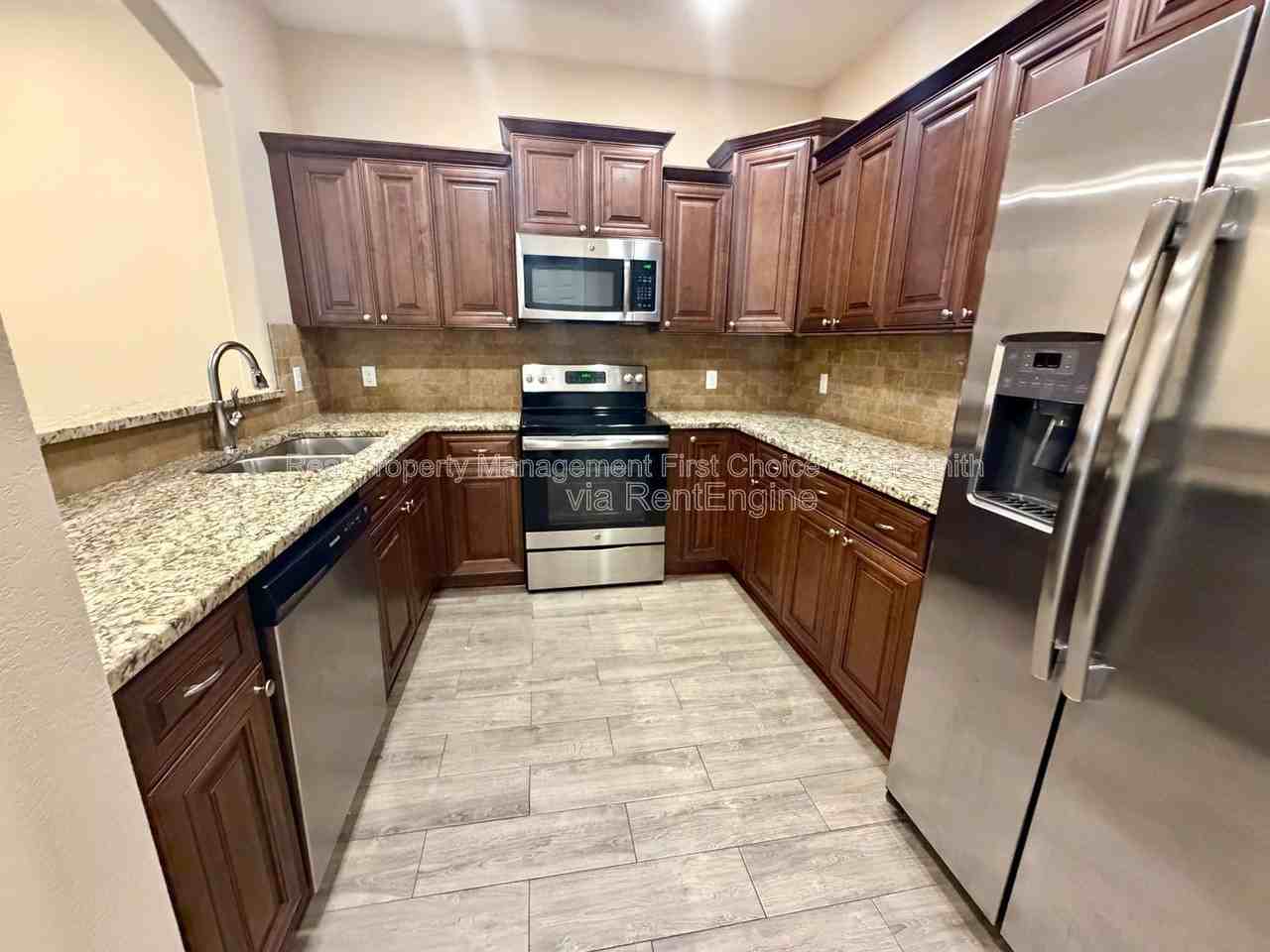 6605 Leightyn Ln - Photo 5 of 20