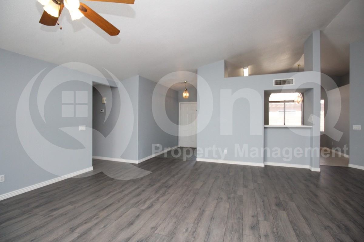 815 W Silver Creek Rd - Photo 7 of 21