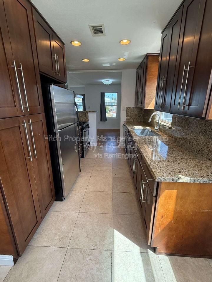 6241 Stewart St - Photo 5 of 28