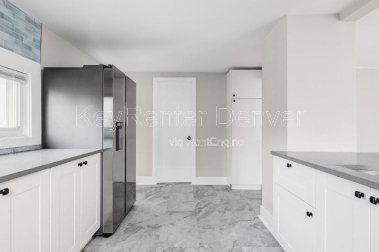 3855 N Cook St - Photo 3 of 19