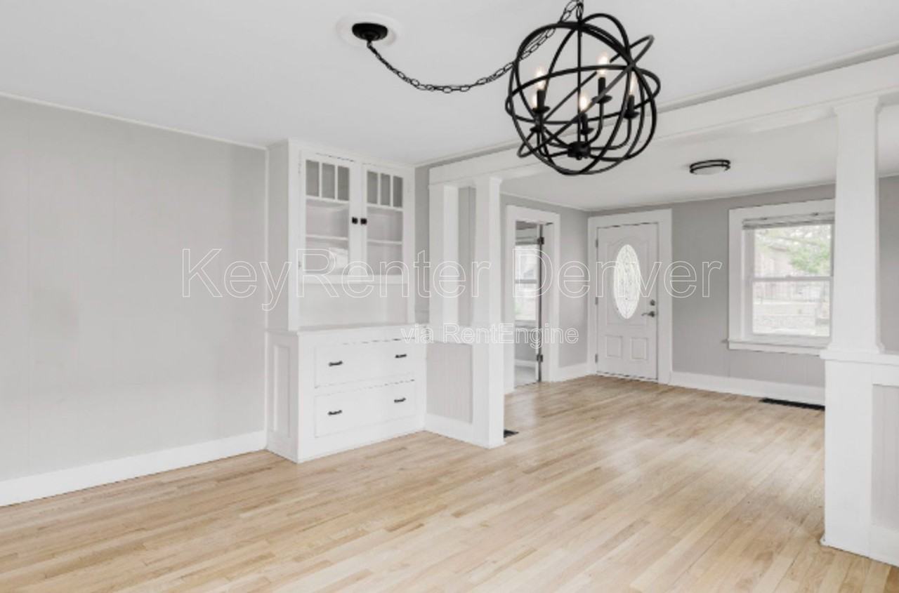 3855 N Cook St - Photo 7 of 19