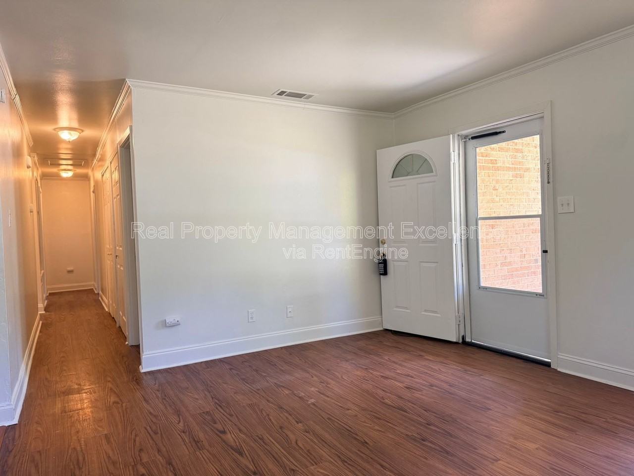 419 Walton St - Photo 4 of 40