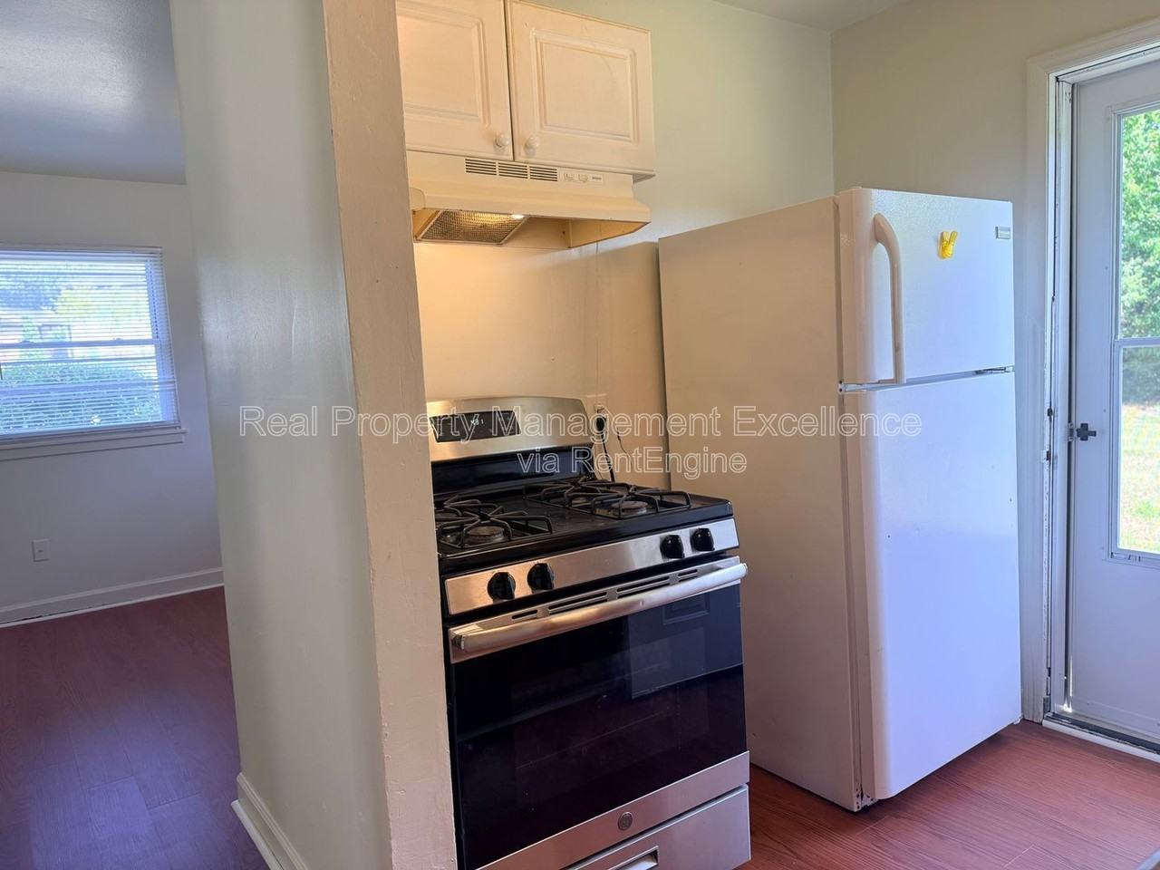 419 Walton St - Photo 7 of 40