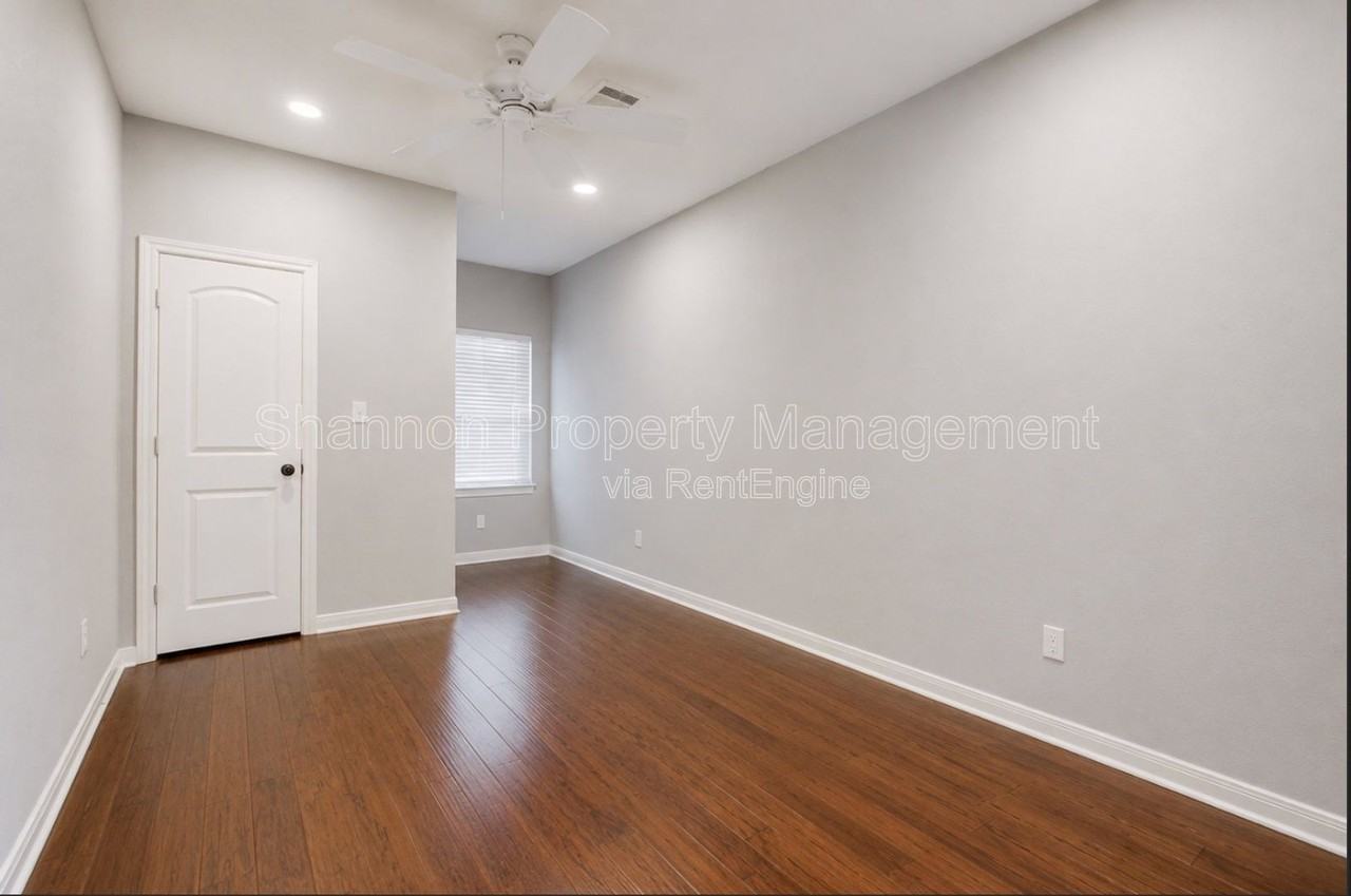 921 Kern St - Photo 7 of 24