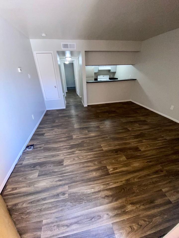 The Citadel Apartments - Photo 3 of 18