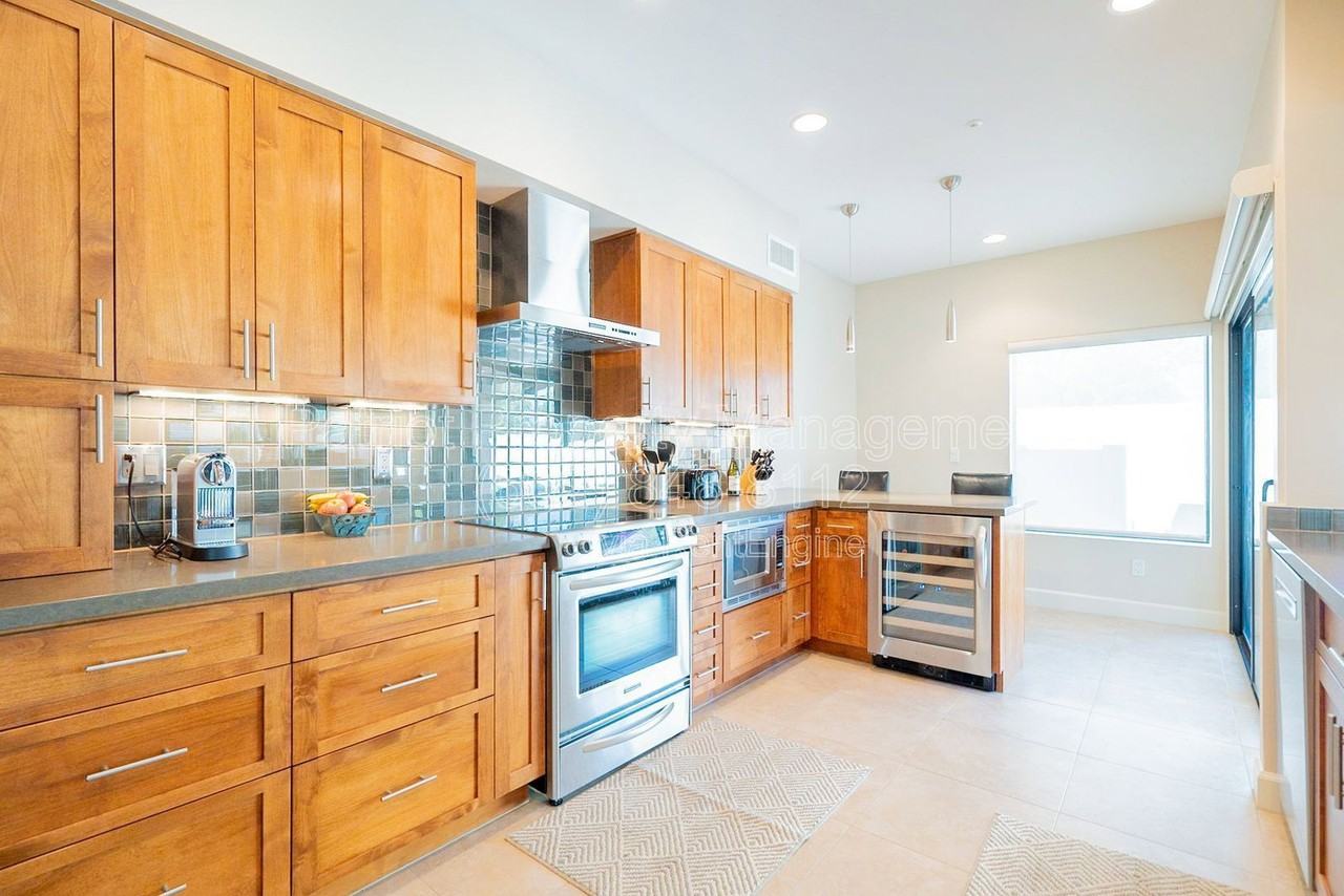 10640 E Vogel Ave - Photo 6 of 49