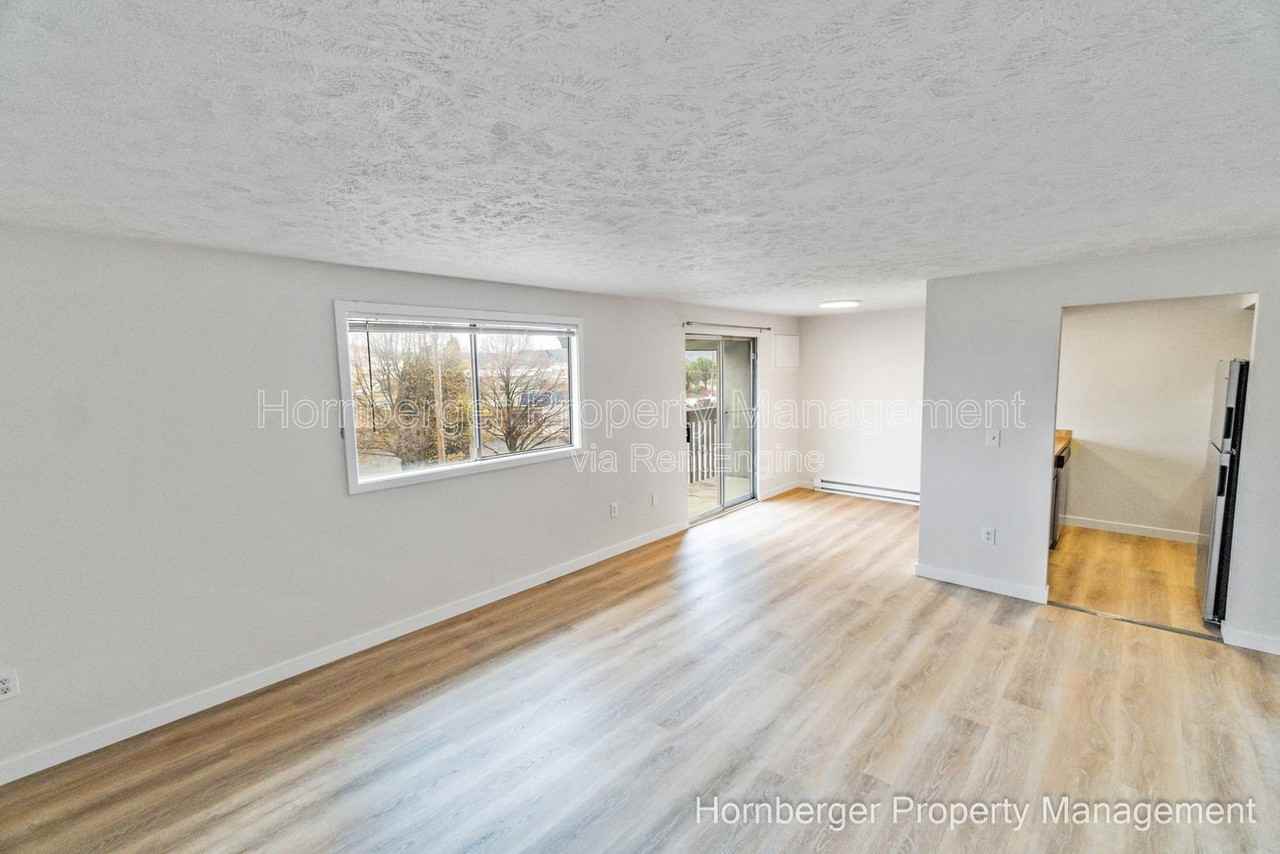 2807 E Boone Ave #3 - Photo 4 of 14