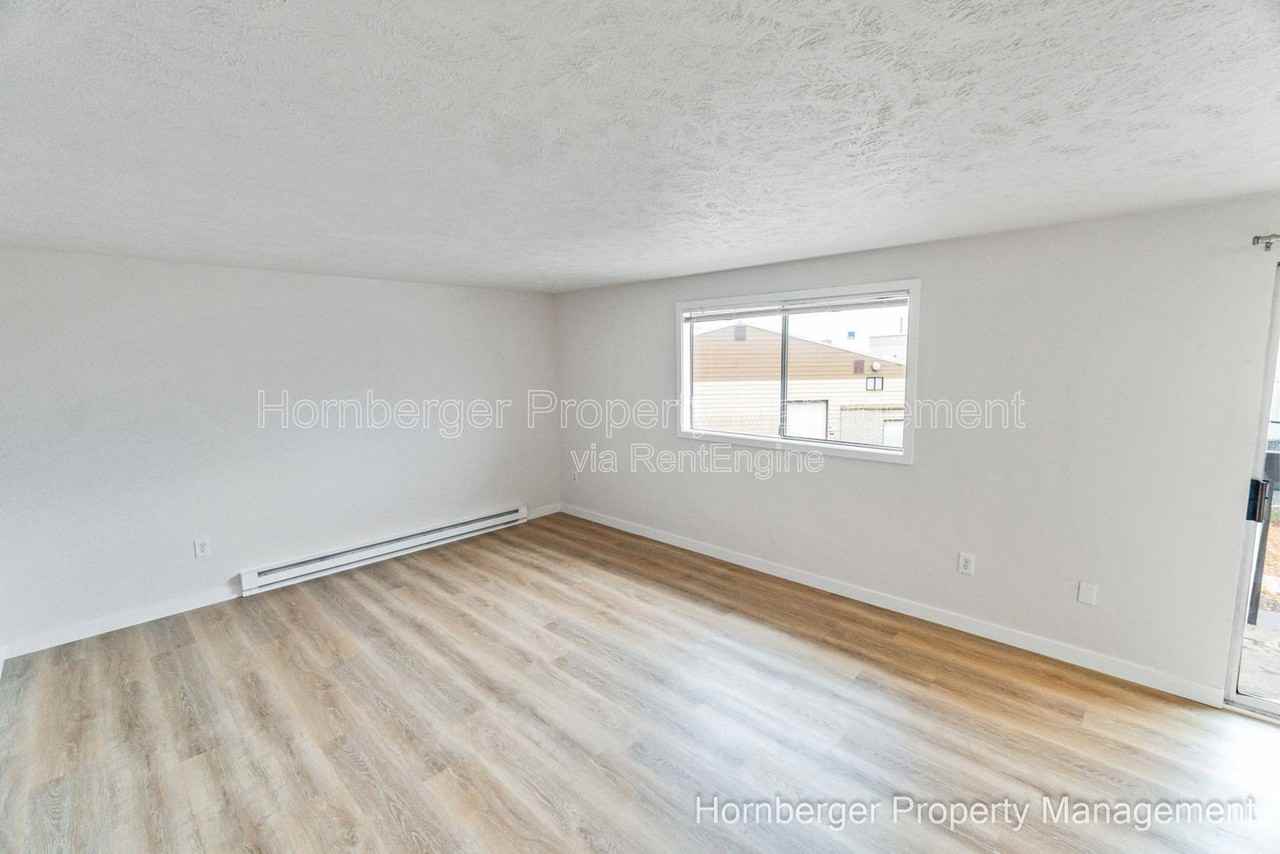 2807 E Boone Ave #3 - Photo 6 of 14