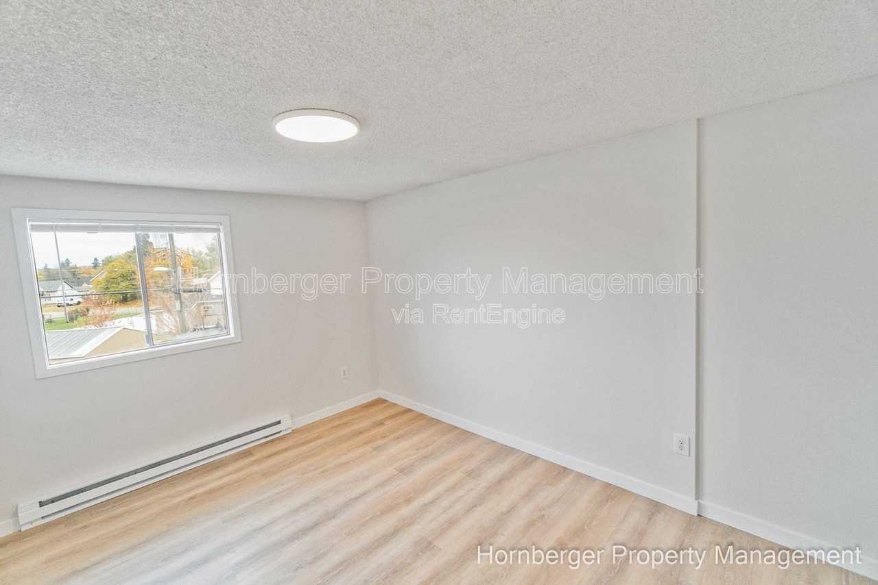 2807 E Boone Ave #3 - Photo 7 of 14