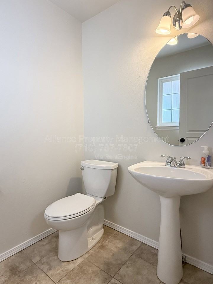 6510 Oakwood Blvd - Photo 5 of 43
