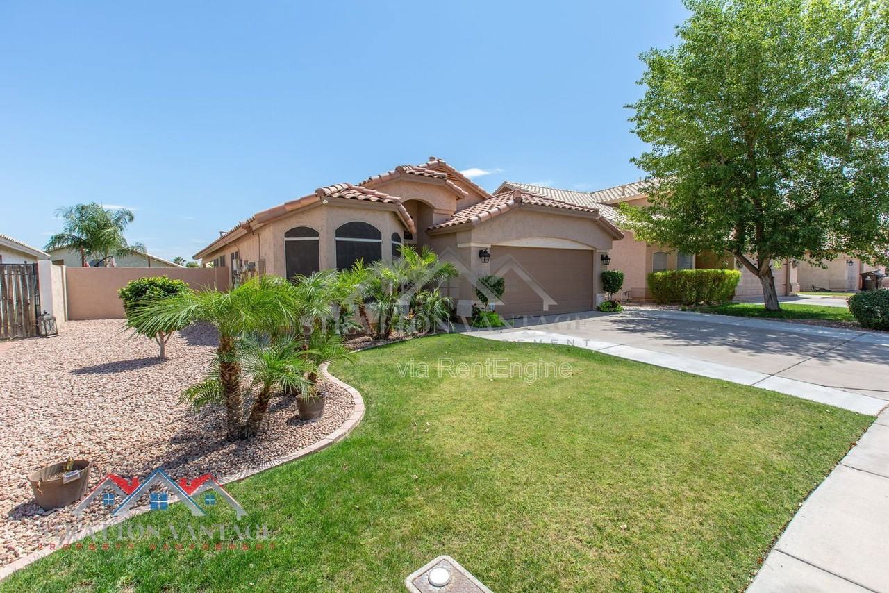 9825 W Runion Dr - Photo 4 of 50