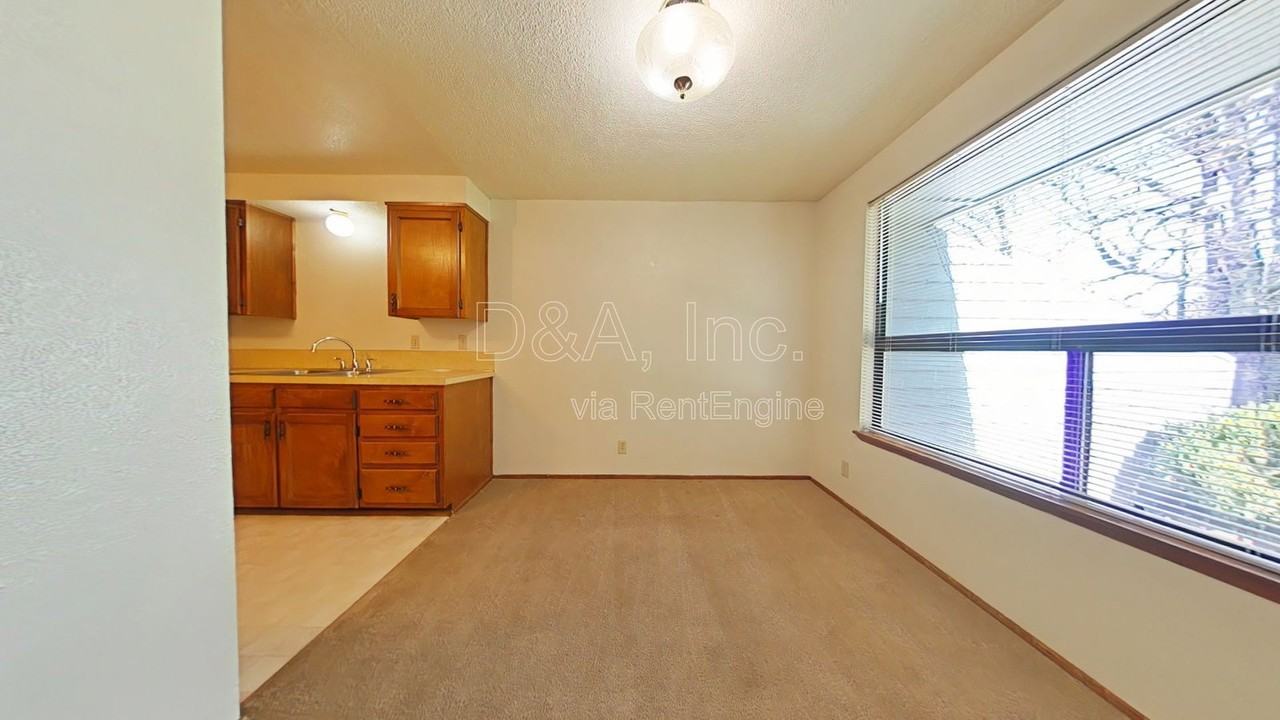 3928 Nw Walnut Pl - Photo 3 of 11