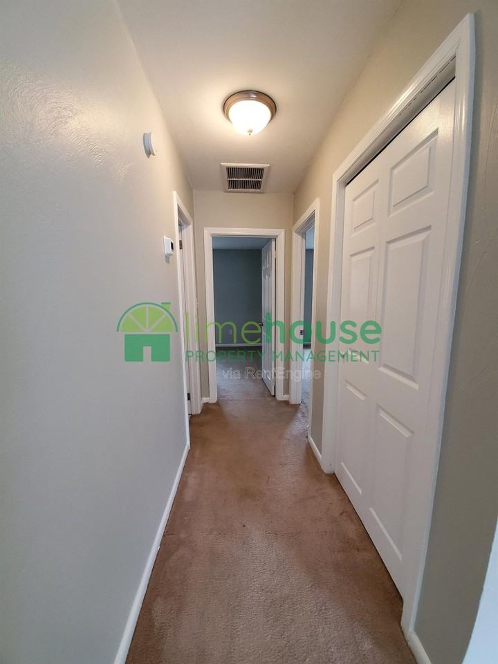 2421 Arkansas Ave #A - Photo 7 of 13