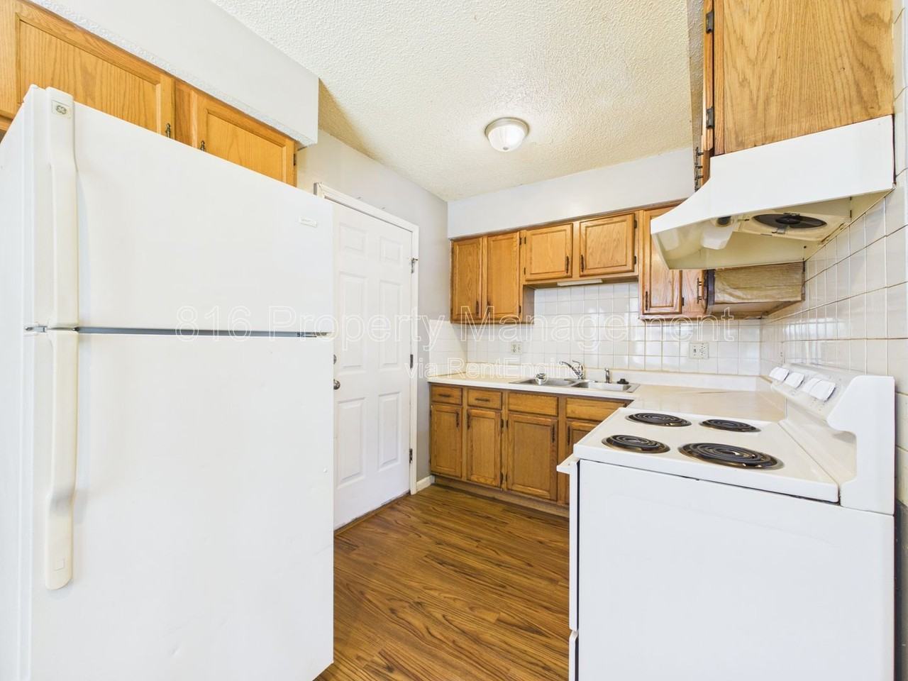 7115 Bales Ave - Photo 6 of 23