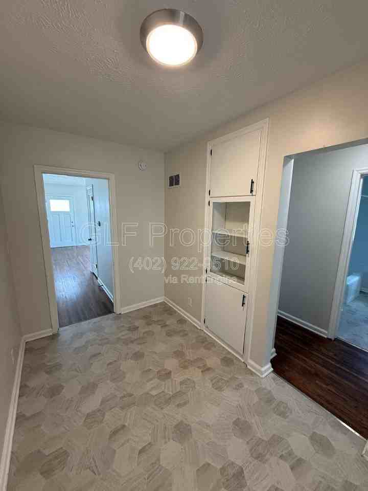 612 N 13th St - Photo 4 of 20