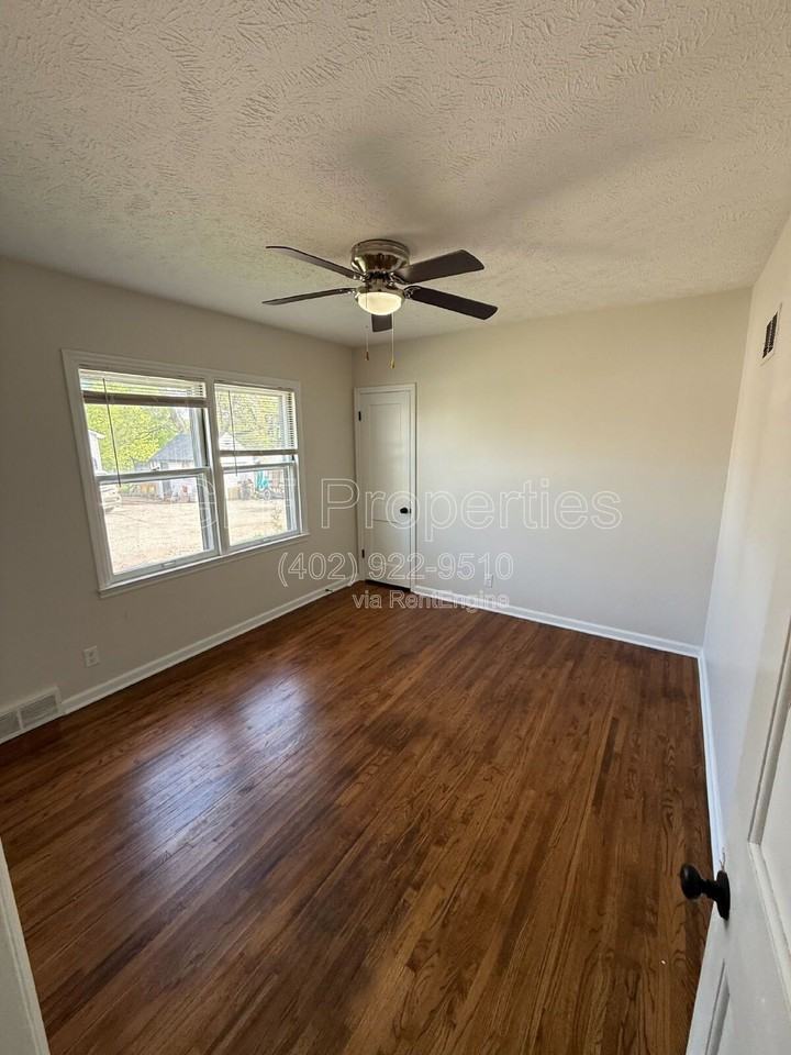 612 N 13th St - Photo 5 of 20