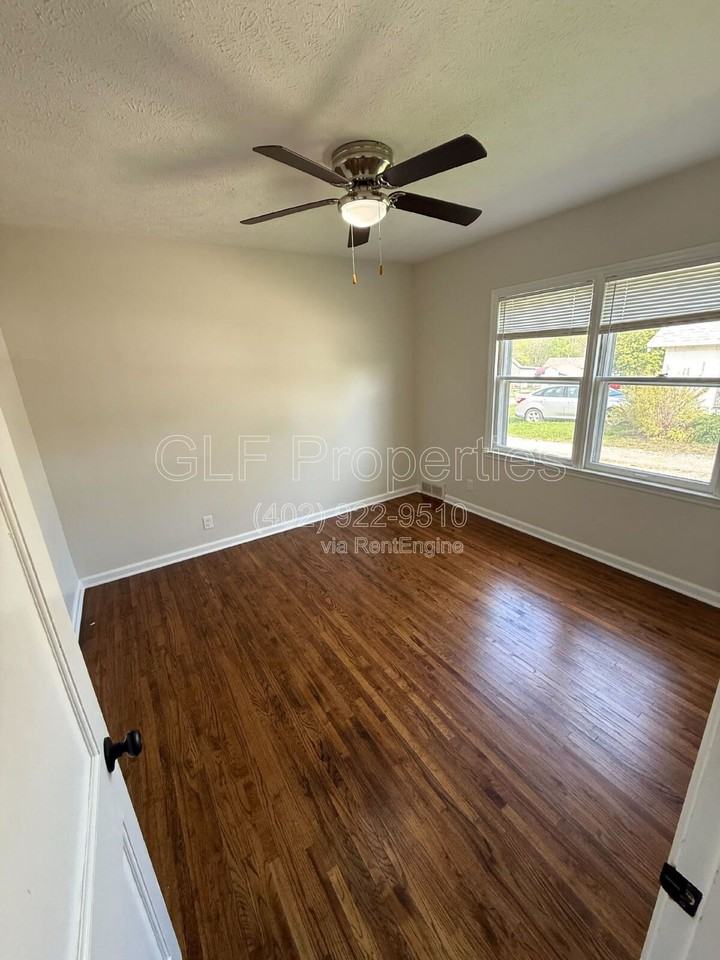 612 N 13th St - Photo 3 of 10