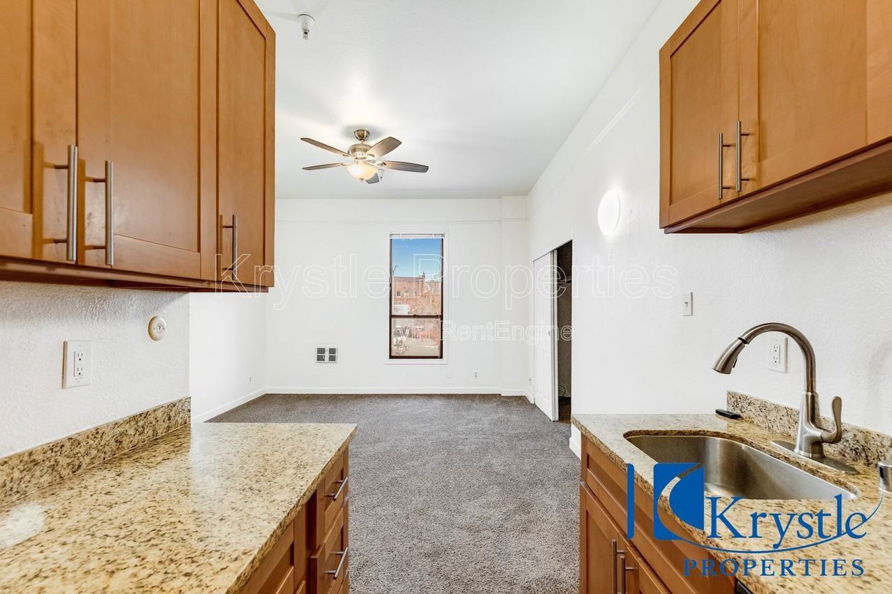 300 Virginia St #4 - Photo 6 of 15