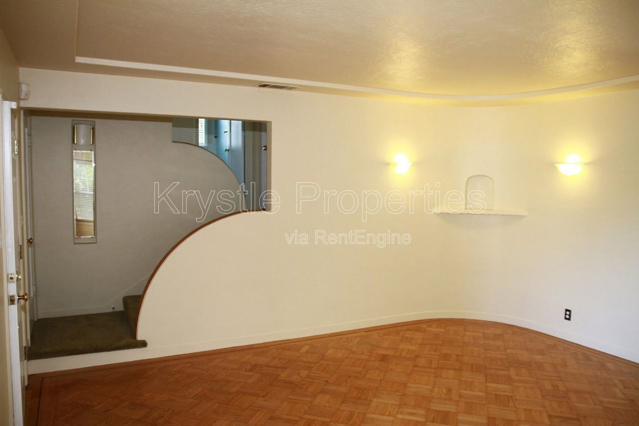 271 Viewmont Ave - Photo 3 of 16
