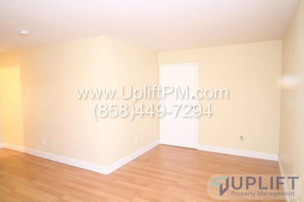 4734 35th St #1 - Photo 2 of 19