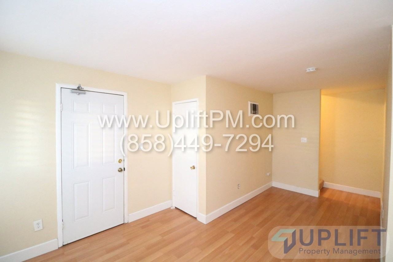 4734 35th St #1 - Photo 3 of 19