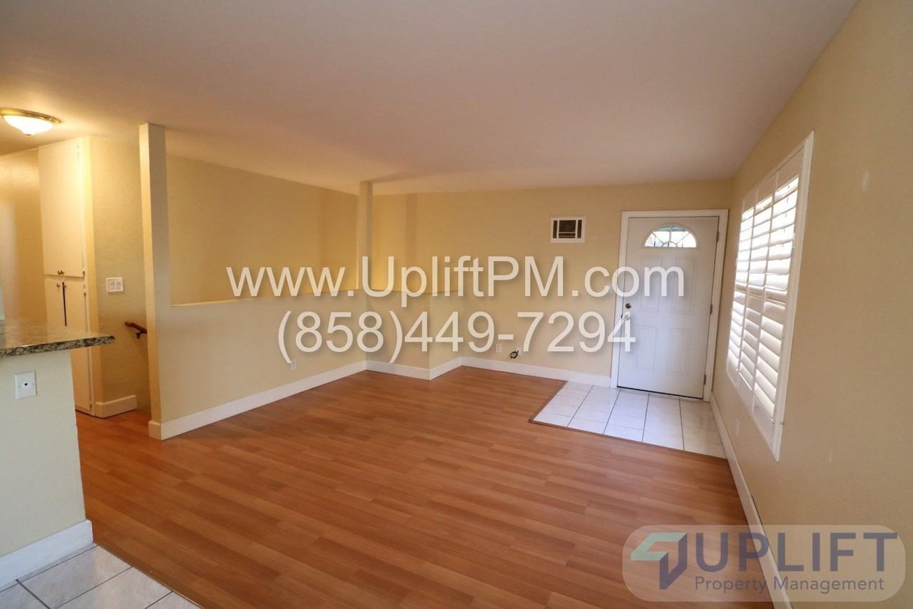 4734 35th St #1 - Photo 4 of 19