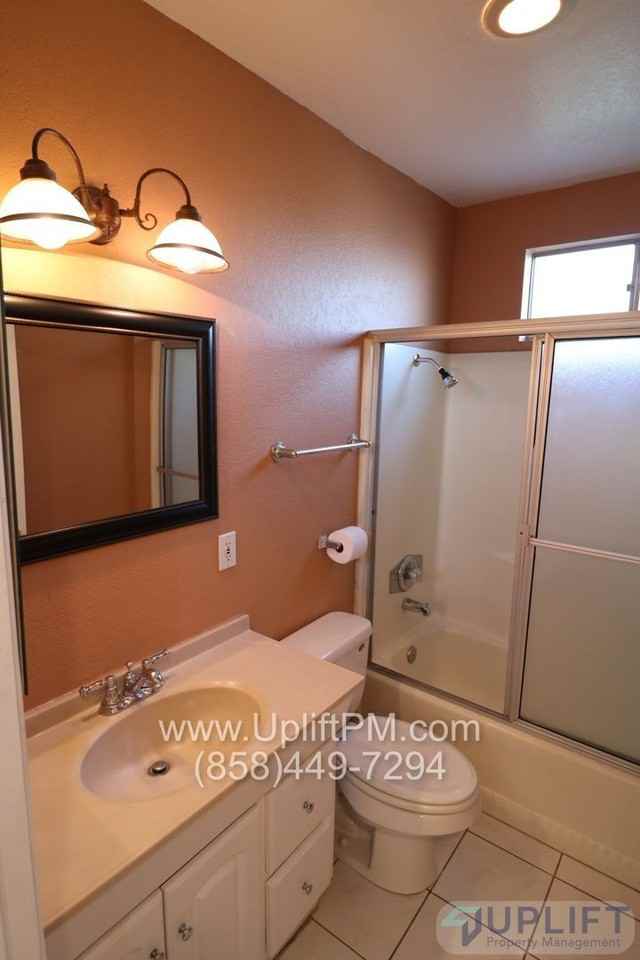 4734 35th St #1 - Photo 7 of 19