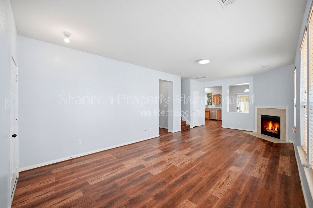 8010 Singing Sonnet Ln - Photo 5 of 26