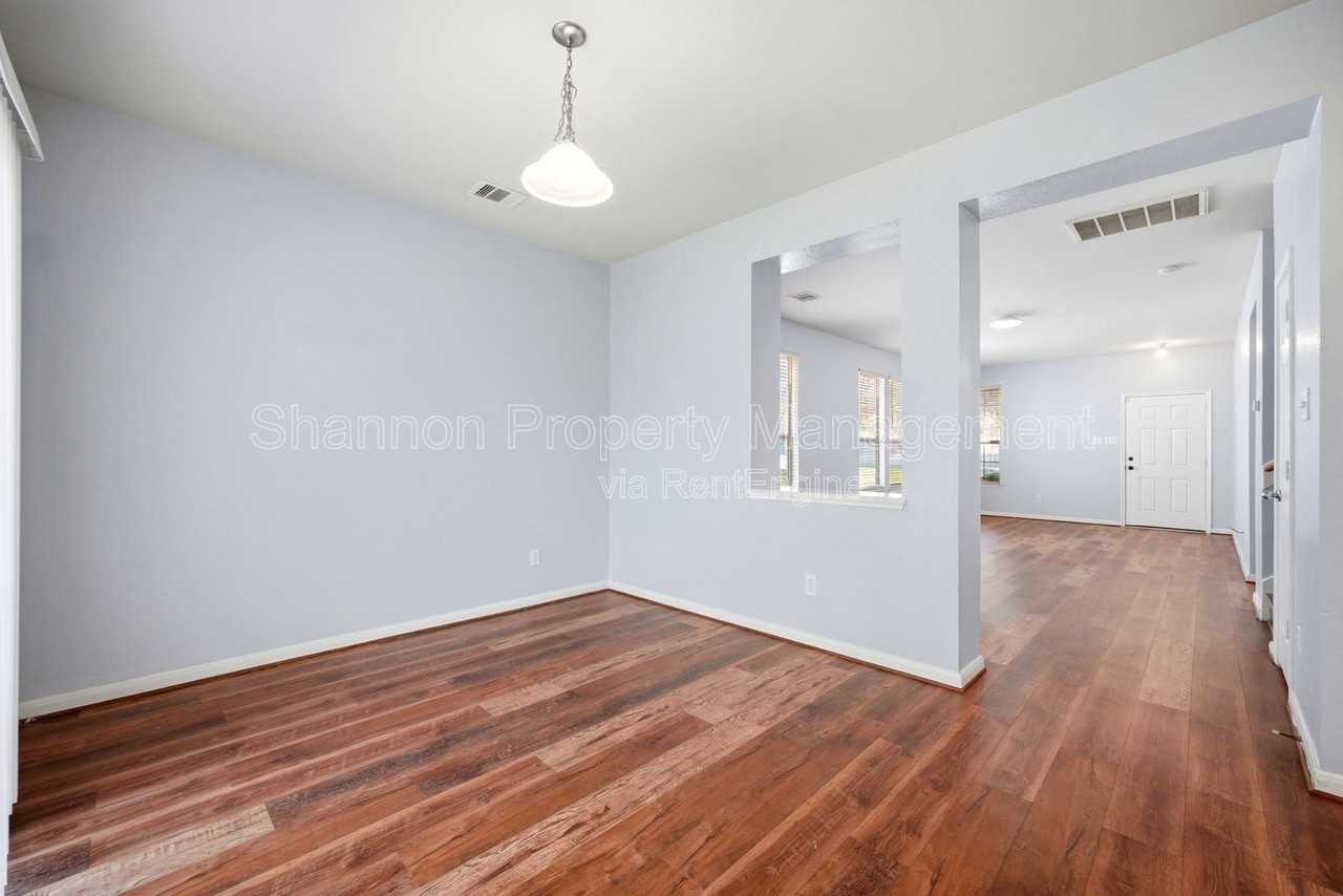 8010 Singing Sonnet Ln - Photo 7 of 26