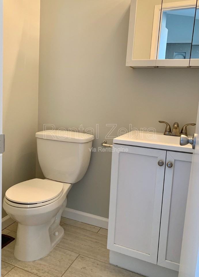 1592 Ashwood Dr - Photo 7 of 19