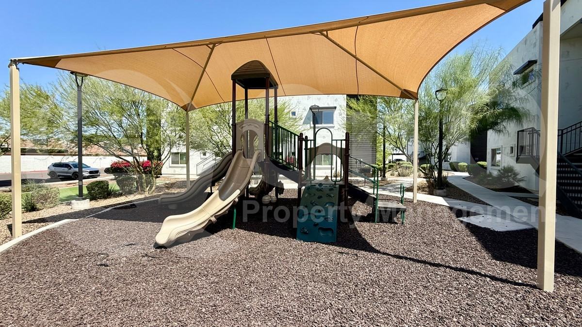 N 67th Ave #207 - Photo 4 of 10