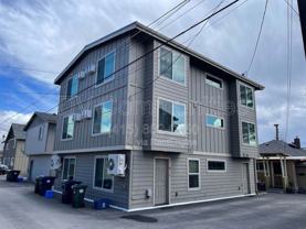 728 Nw Newport Ave #2D - Photo 1 of 1