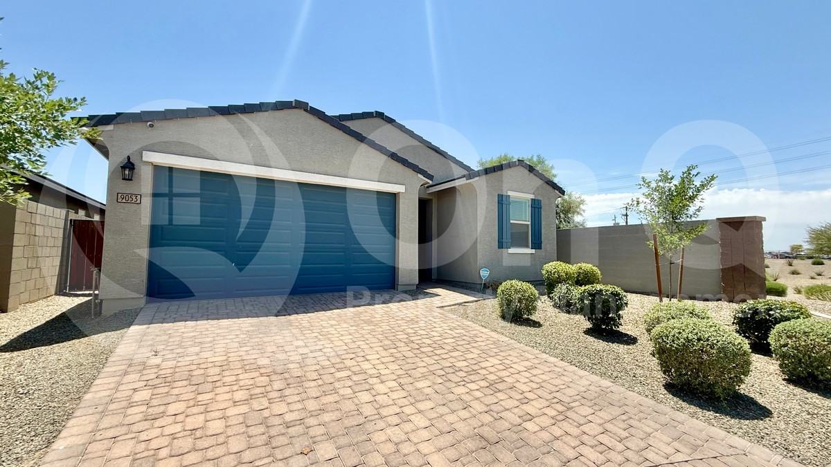 9053 W Agora Ln - Photo 2 of 35