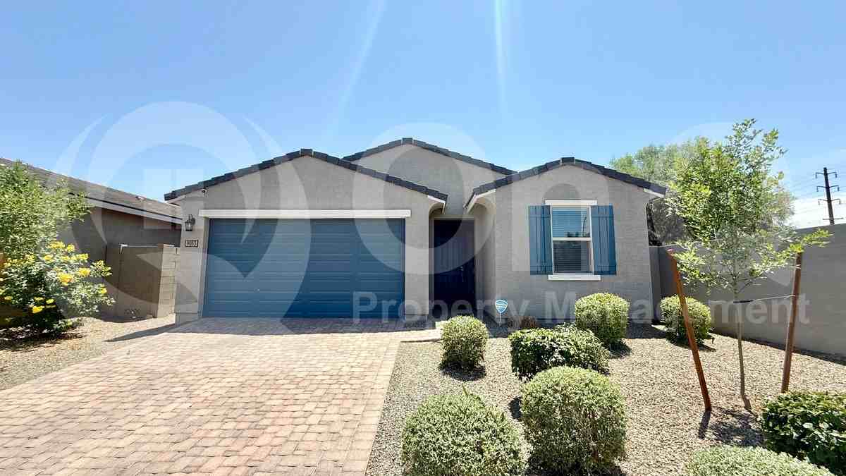 9053 W Agora Ln - Photo 3 of 35