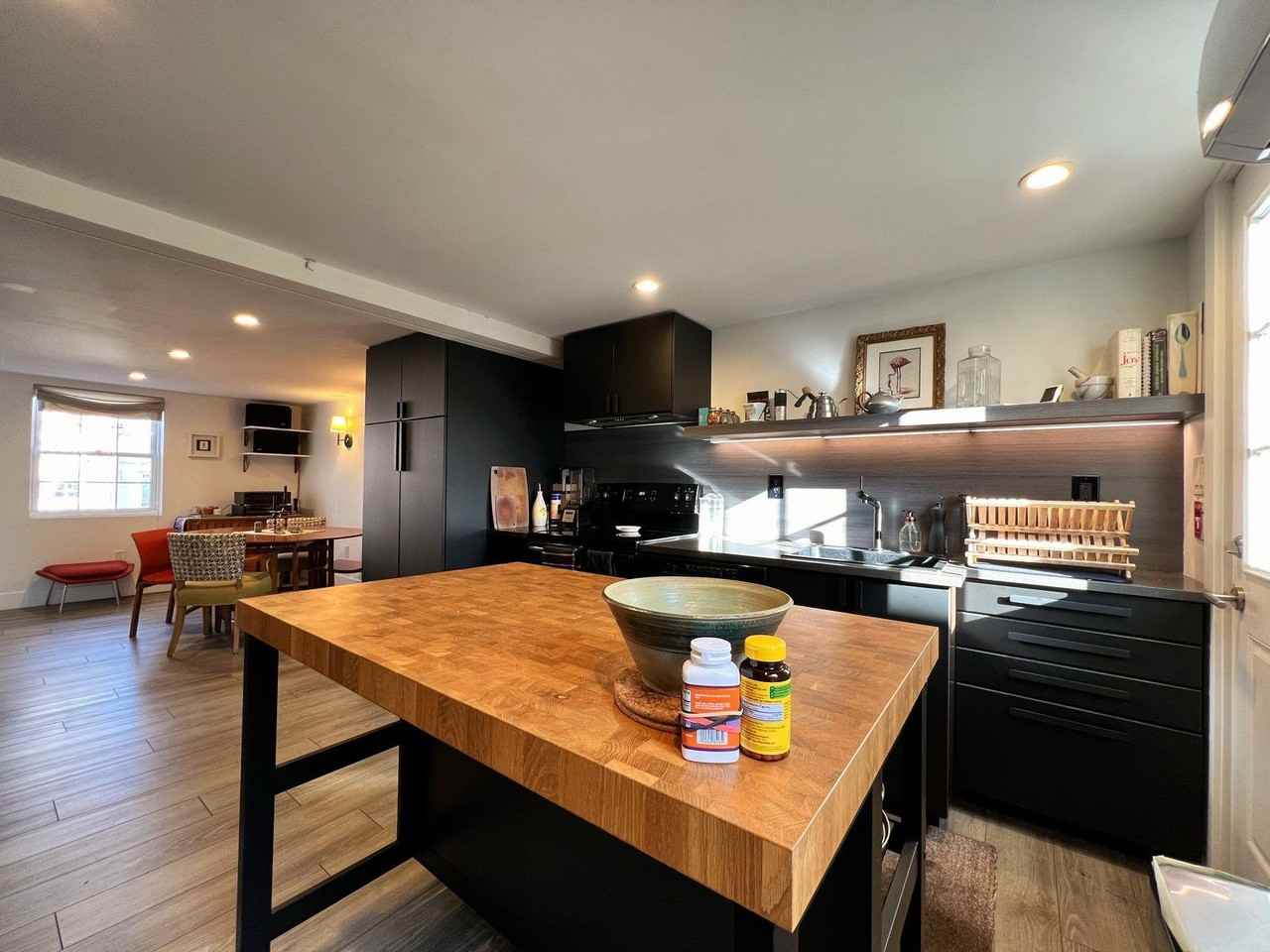 333 S 13th St #3 - Photo 3 of 23