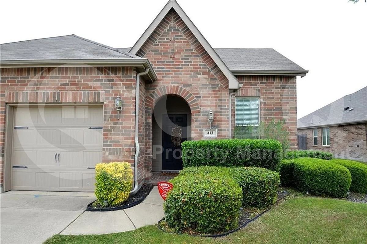 413 Driftwood Ct - Photo 2 of 24
