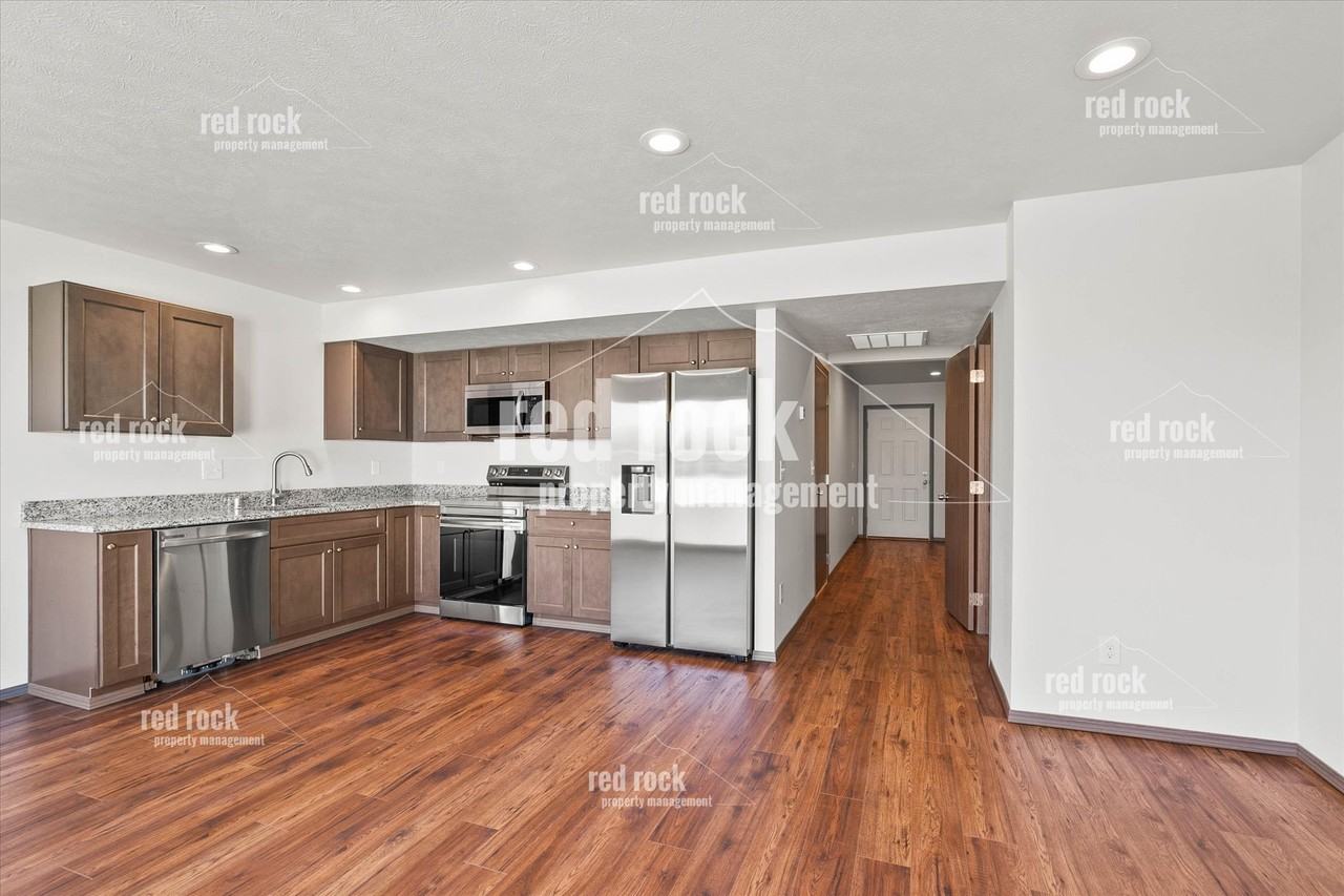 7113 E Pacific Way #2 - Photo 6 of 28
