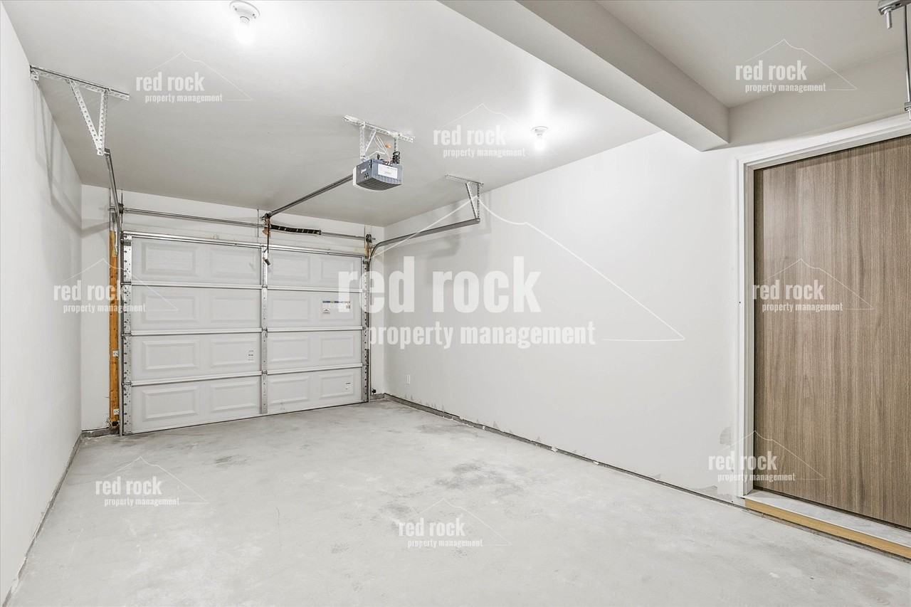7113 E Pacific Way #2 - Photo 7 of 28