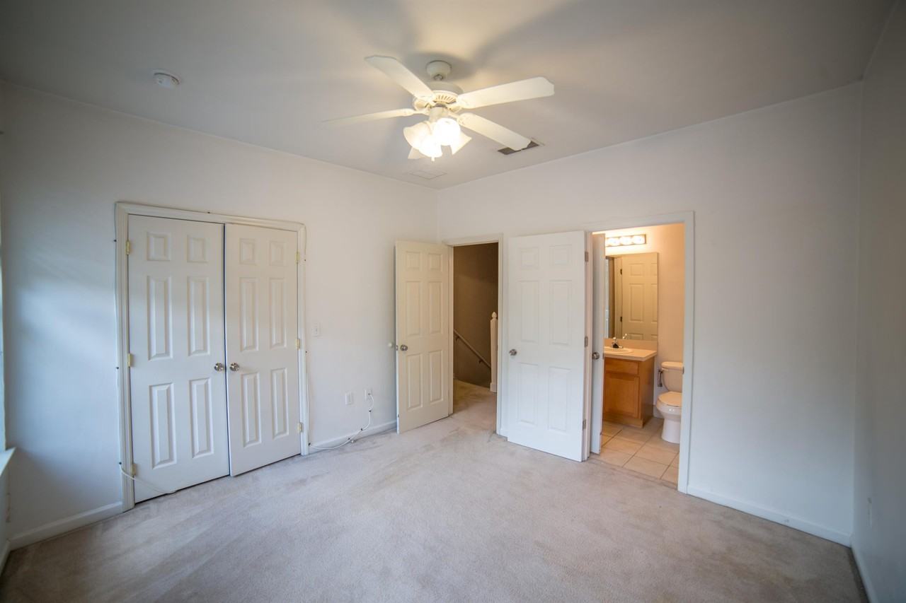 943 Nw 21st Ave #36 - Photo 4 of 14